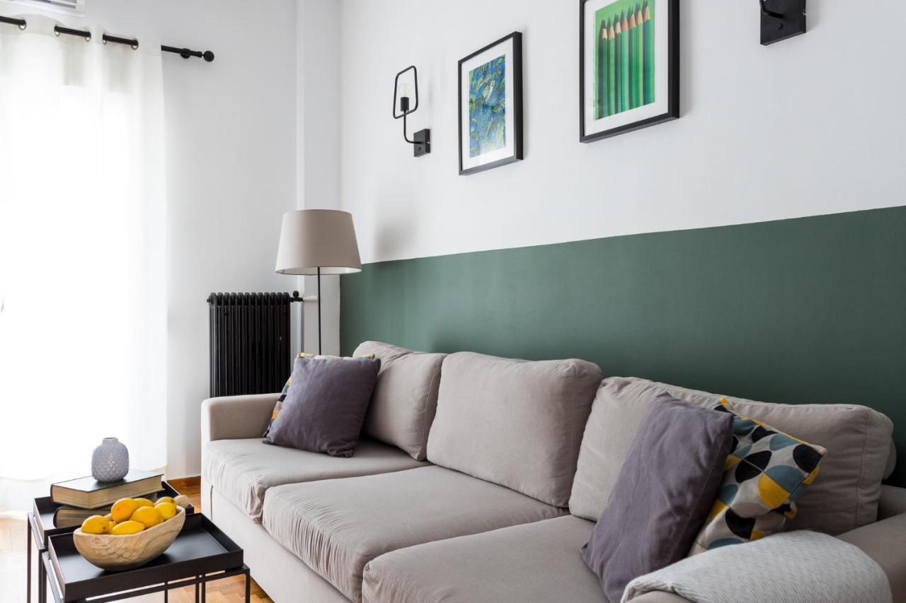 Urban Apartment *